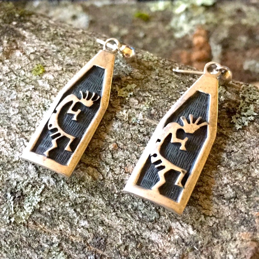 Vintage Hopi Native American Kokopelli Dangle Earrings - Picture 4 of 9